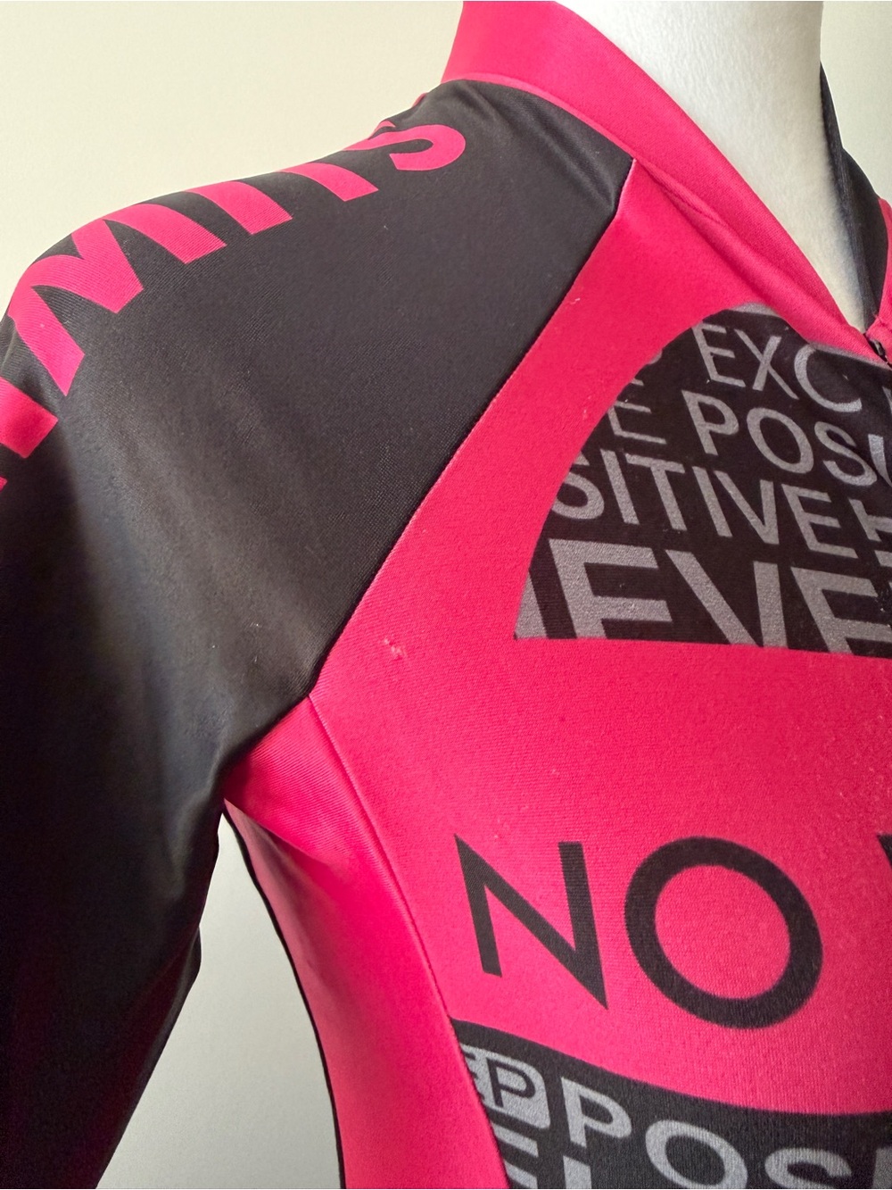 Preloved Canariam Women’s No Limits Pink & Black Speed Skating Skinsuit - Picture 9 of 10